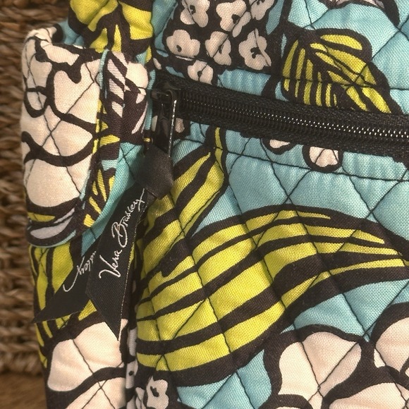 Vera Bradley Retired Island Blooms‎ Quilted Frannie Purse - Picture 2 of 7